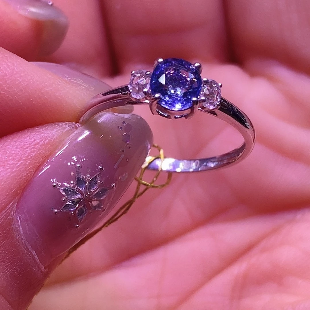 蓝宝石戒指18K金镶嵌