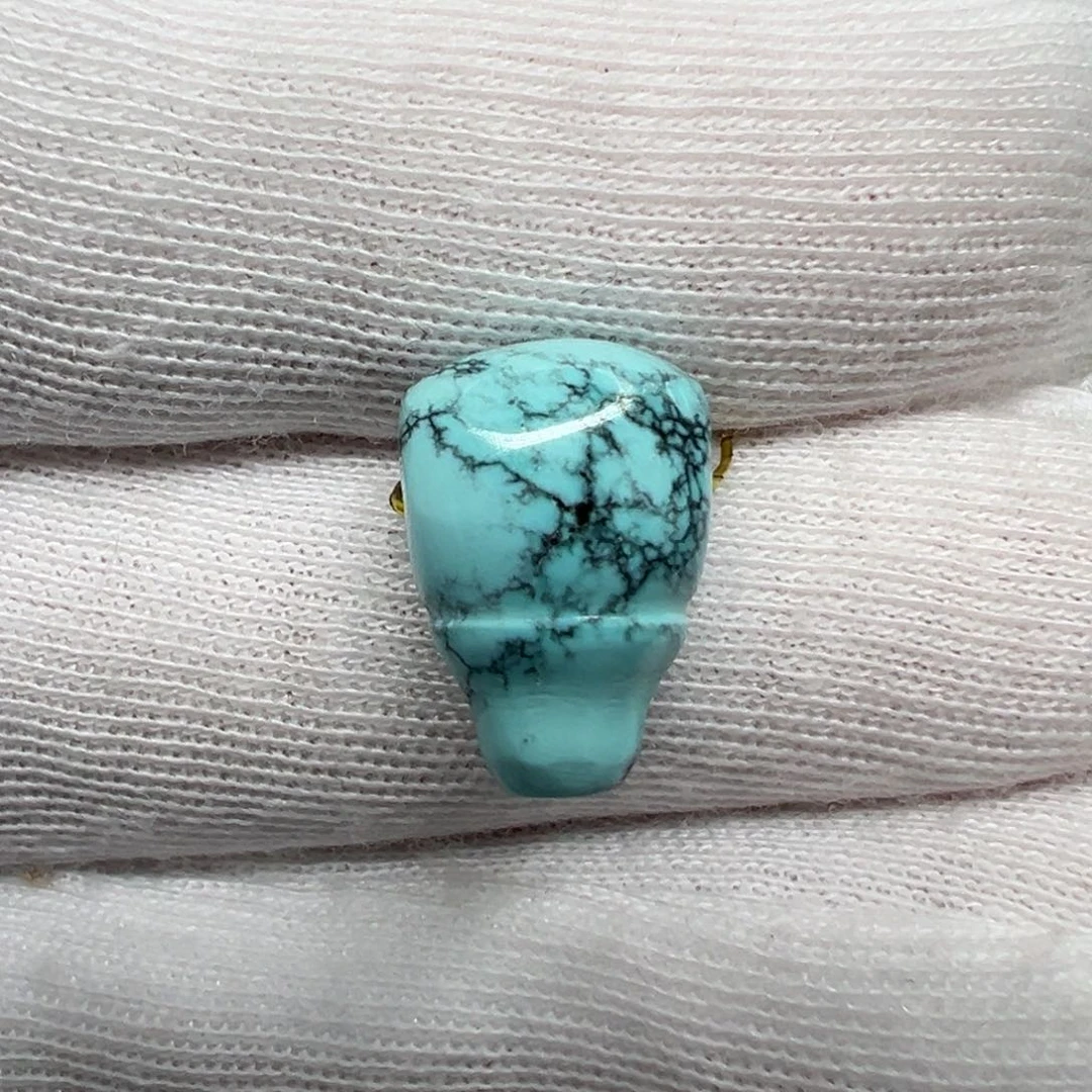 绿松石配饰未镶嵌寄**?