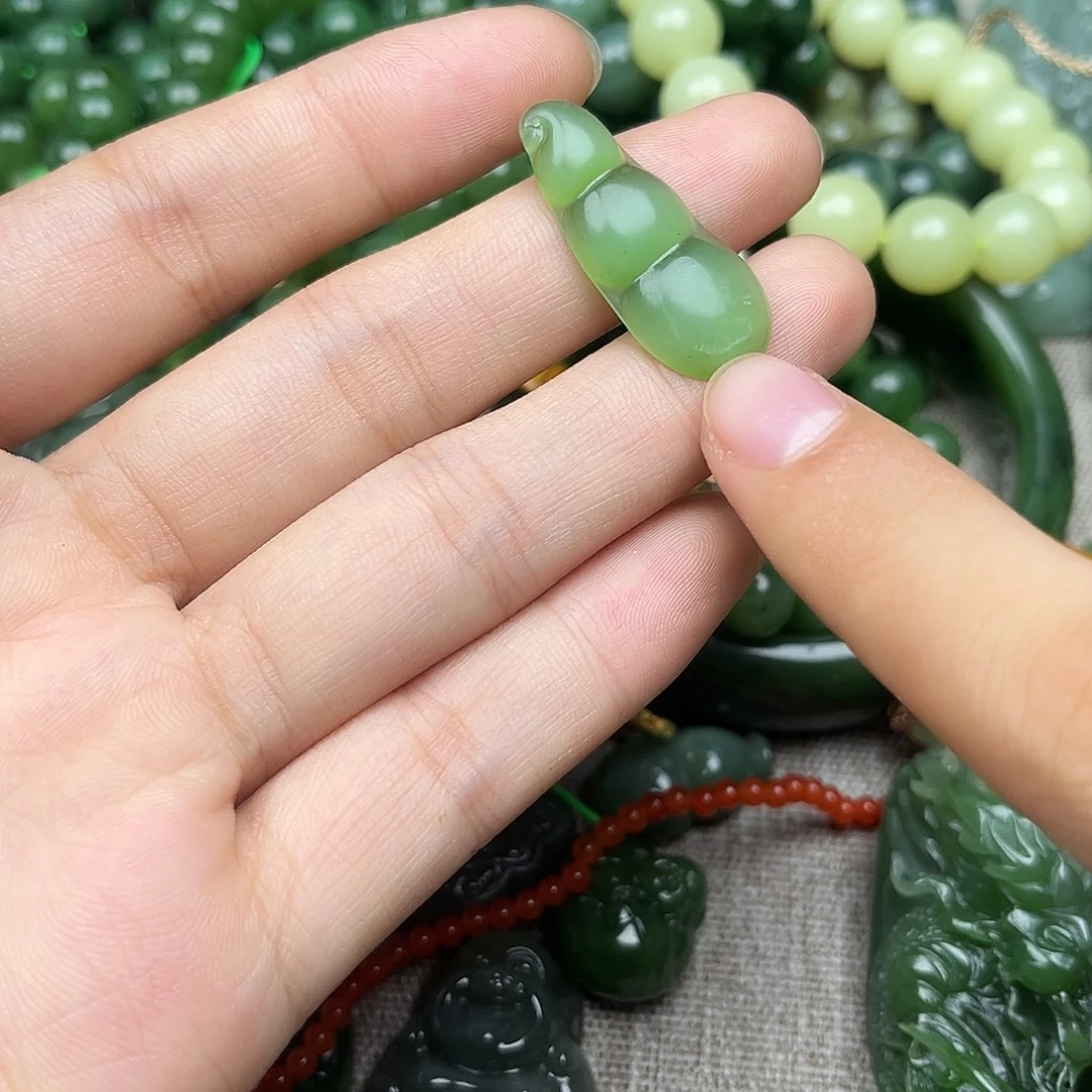 和田玉（碧玉）未镶嵌颈饰