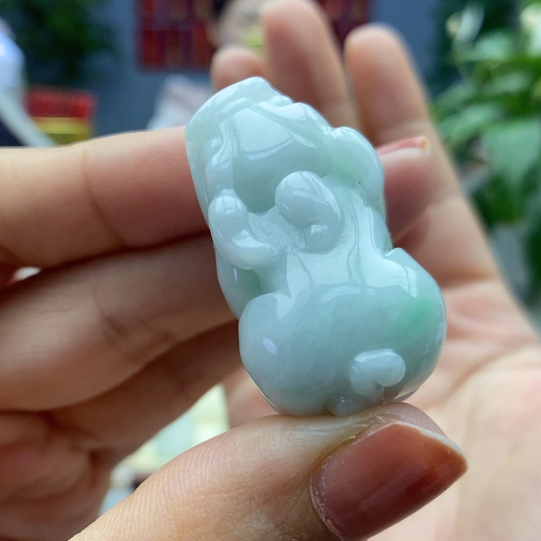 翡翠未镶嵌颈饰吊坠