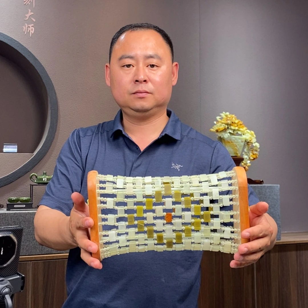 蛇纹石玉未镶嵌摆件