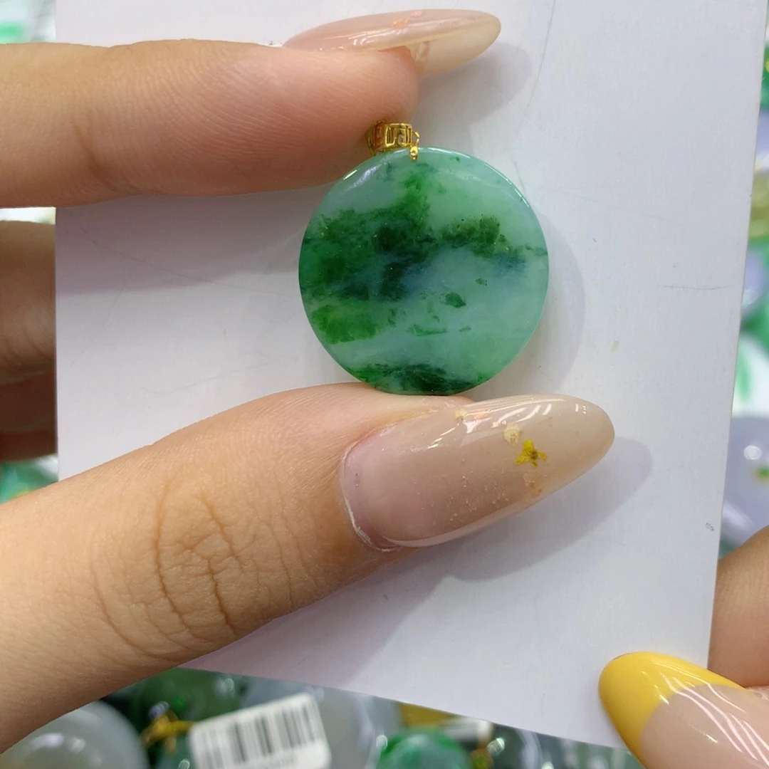翡翠18K金镶嵌颈饰