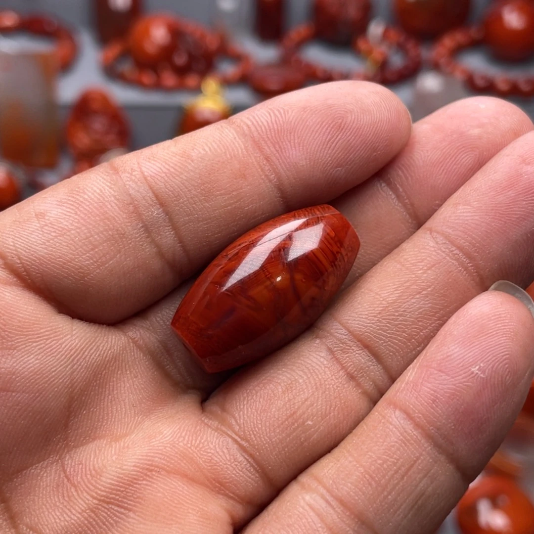 南红玛瑙未镶嵌珠宝奇石吊坠