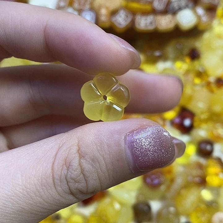 橄榄核吊坠空心花