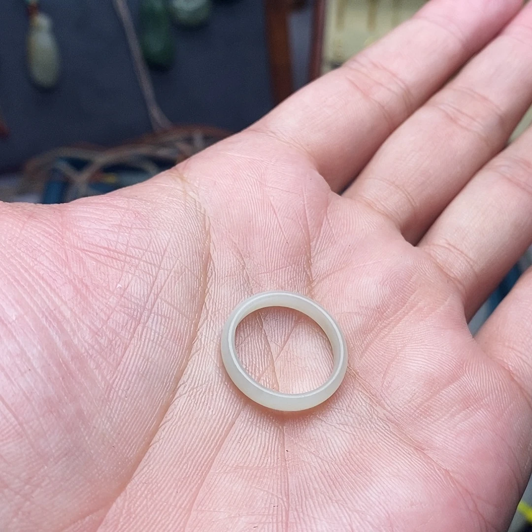 和田玉未镶嵌颈饰圈口17.1