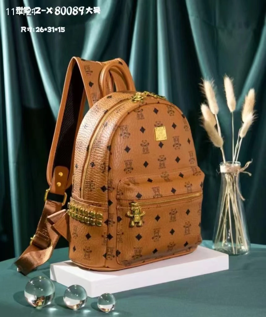 2025新款女士高级感时尚通勤大容量小众书包