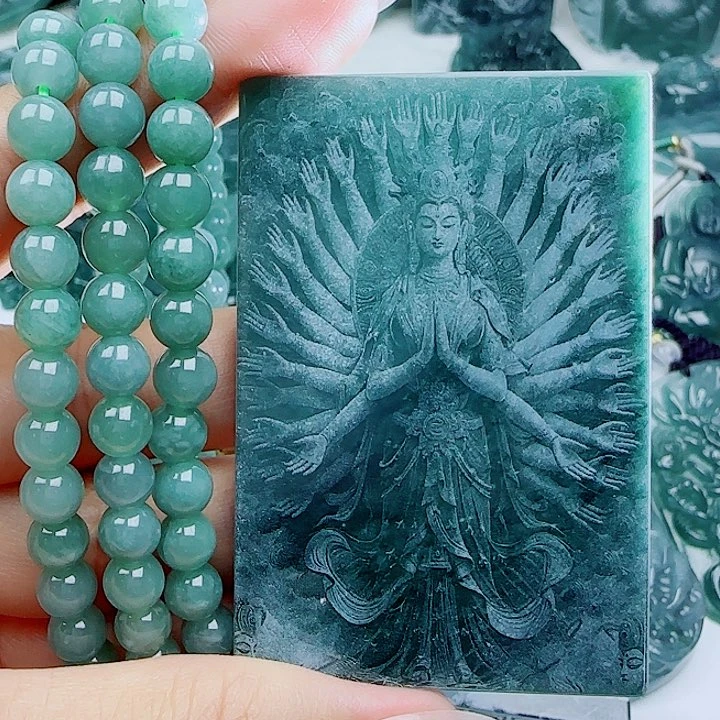 翡翠未镶嵌颈饰多样性发货天然的A货翡翠