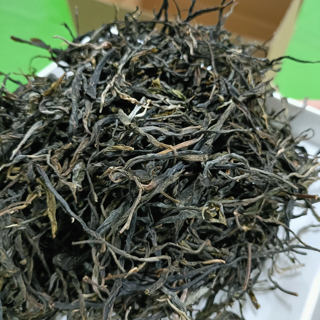 2025年帕沙犀牛塘古树普洱茶 生茶