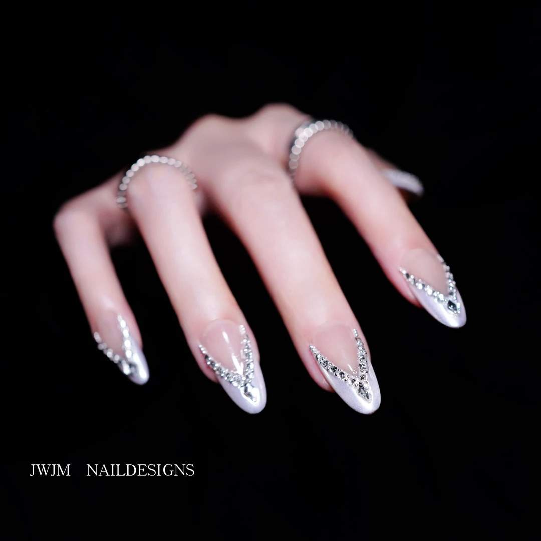 【LAILAI452号】JWJM设计手工穿戴甲钻链V型法式高级显手白10片夏款