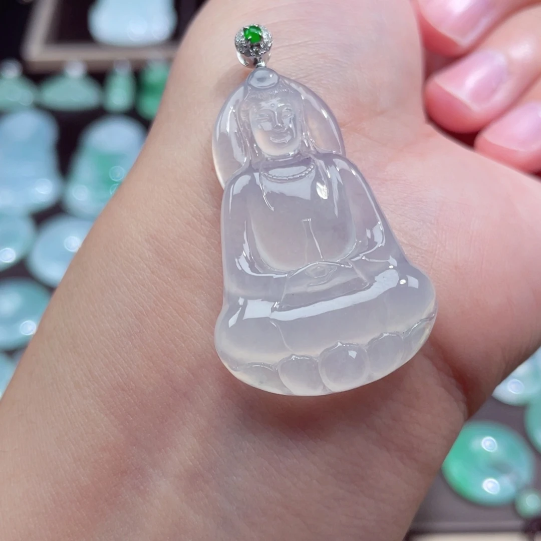 颈饰18K金镶嵌翡翠素衣观音