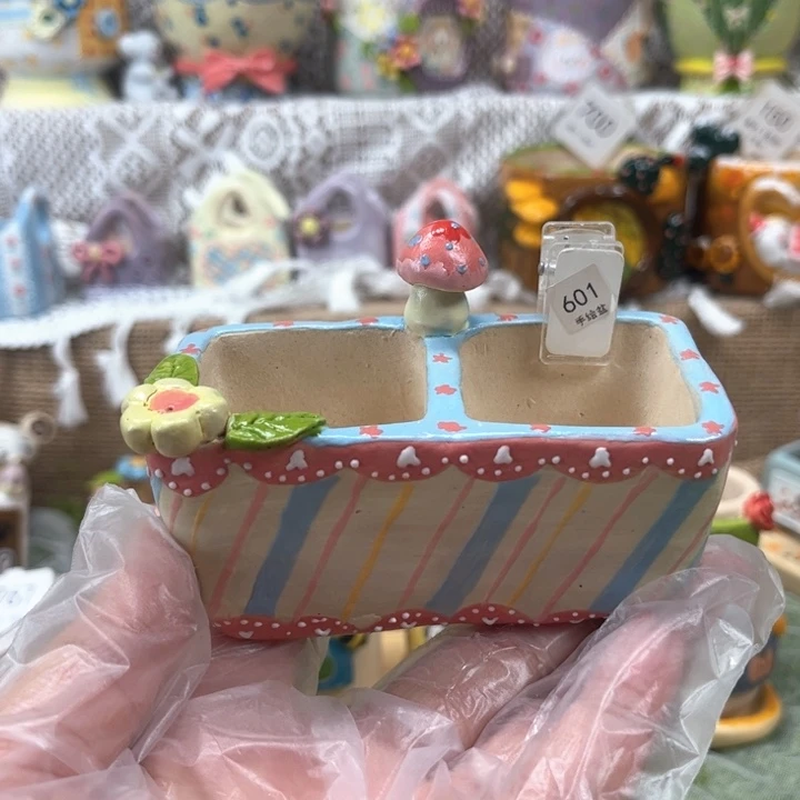 601蘑菇双格手工盆现货