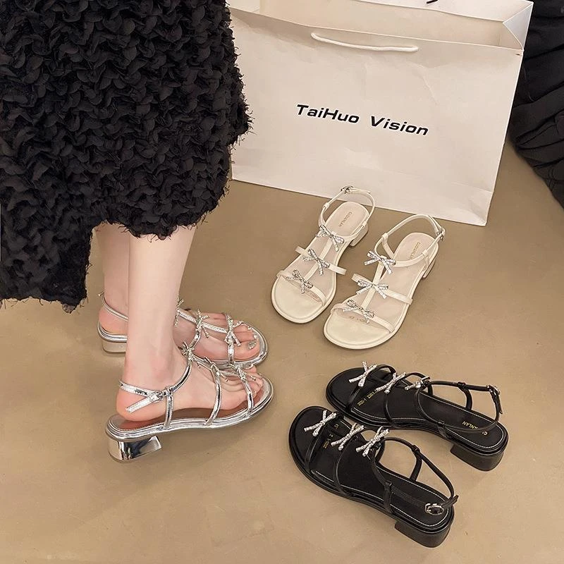 达芙妮旗下SHOEBOX/鞋柜水钻蝴蝶结凉鞋女外穿新款夏季法式仙女风