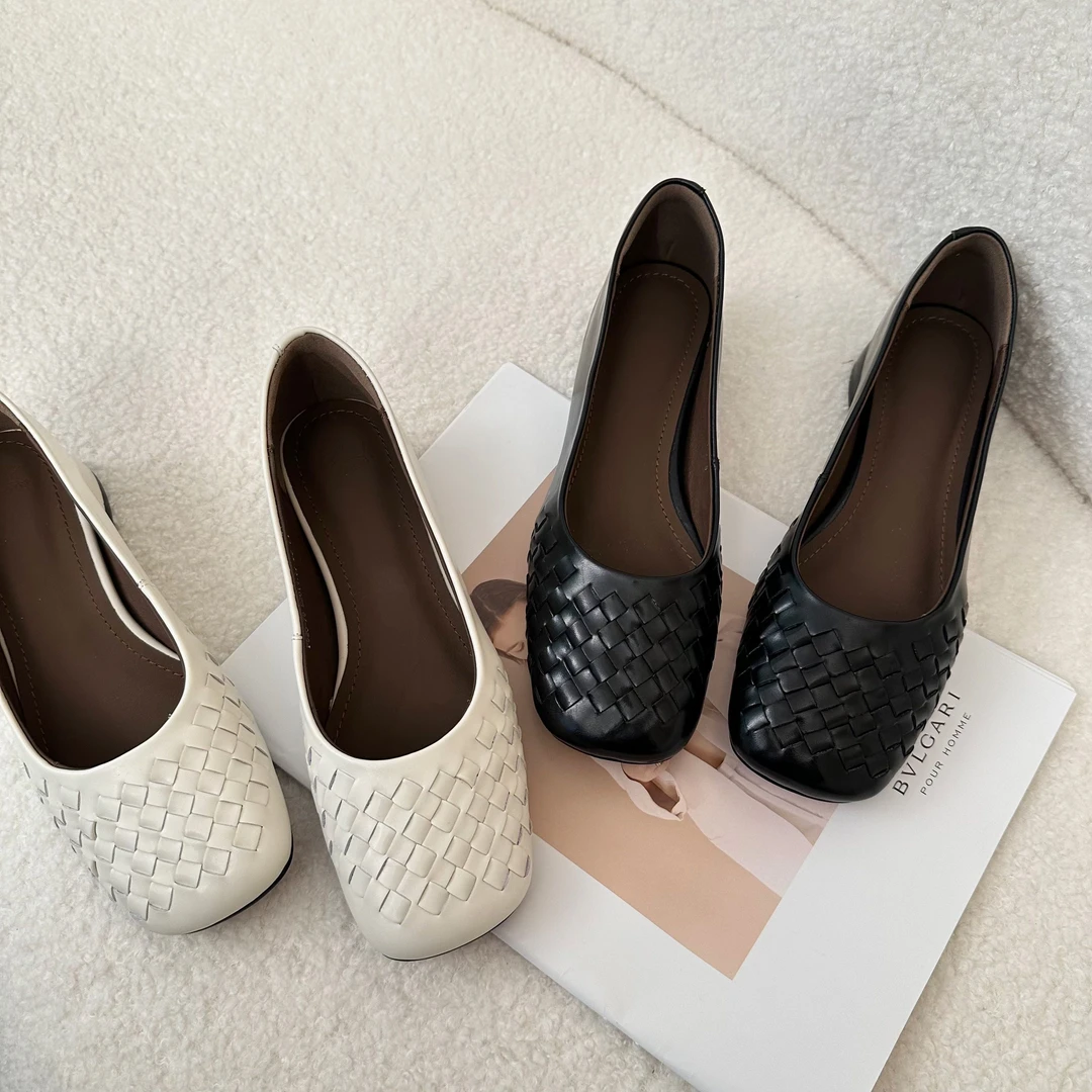 【断码】春夏款英伦风黑白色手工编织单鞋轻奢百搭气质软底真皮女鞋