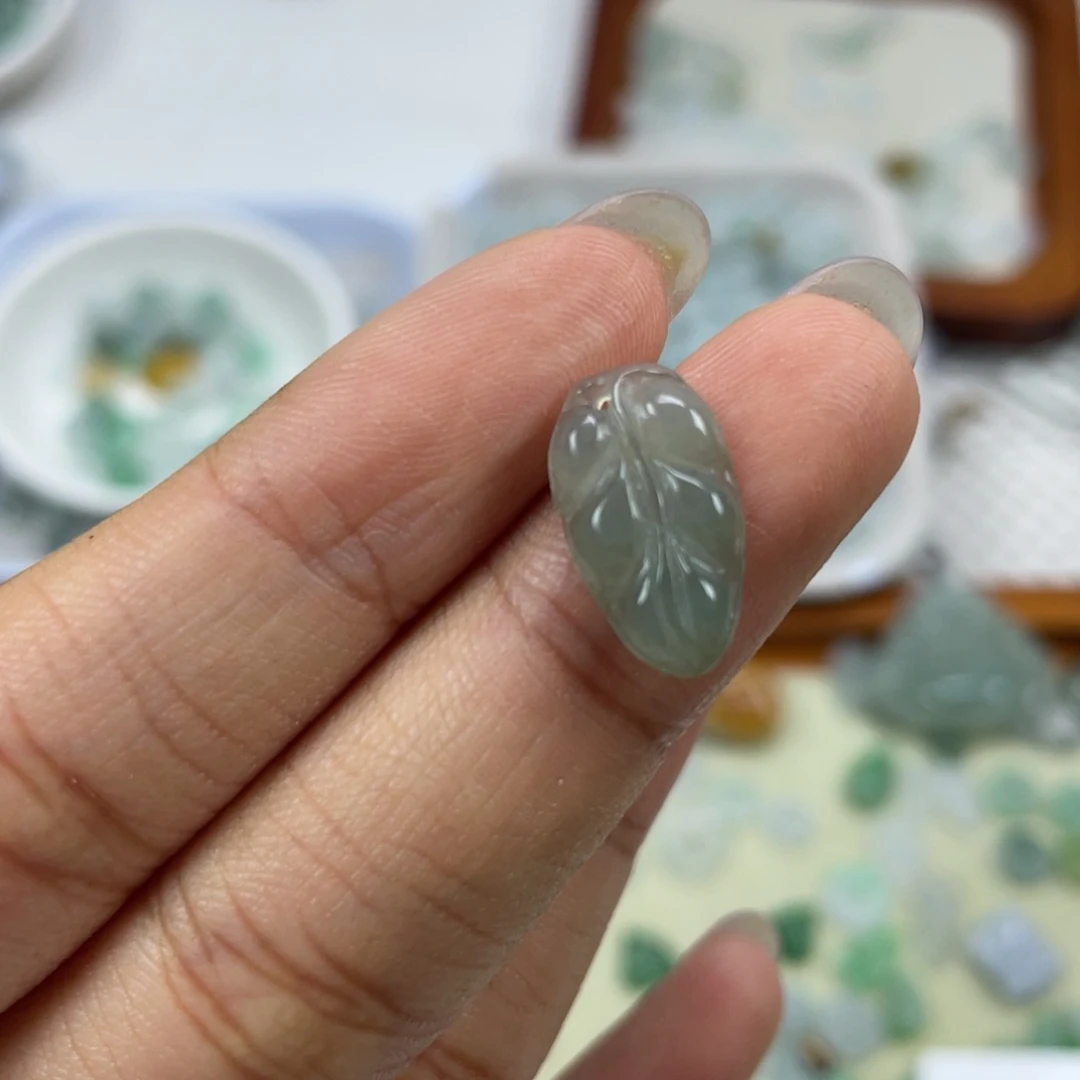 翡翠未镶嵌颈饰76678645434