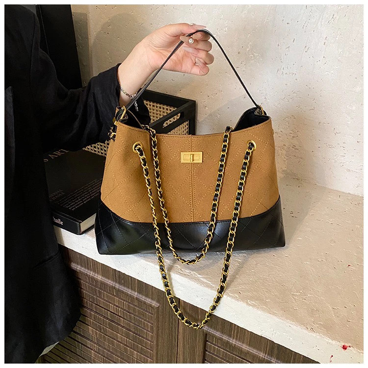 【好物分享】2025秋冬新款磨砂皮水桶小香风菱格链条单肩手提托特包