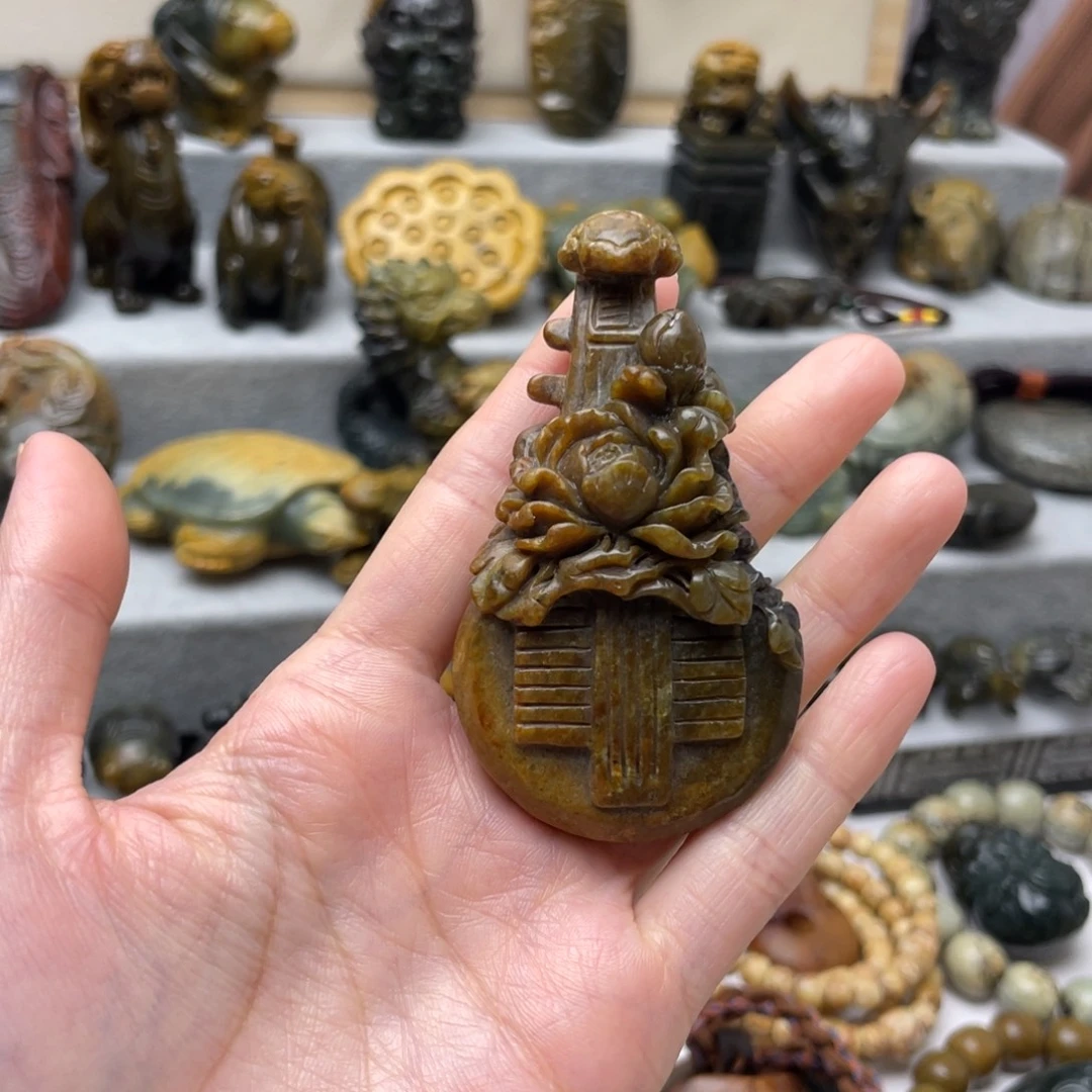 岫岩河磨玉（透闪石质玉）未镶嵌把件