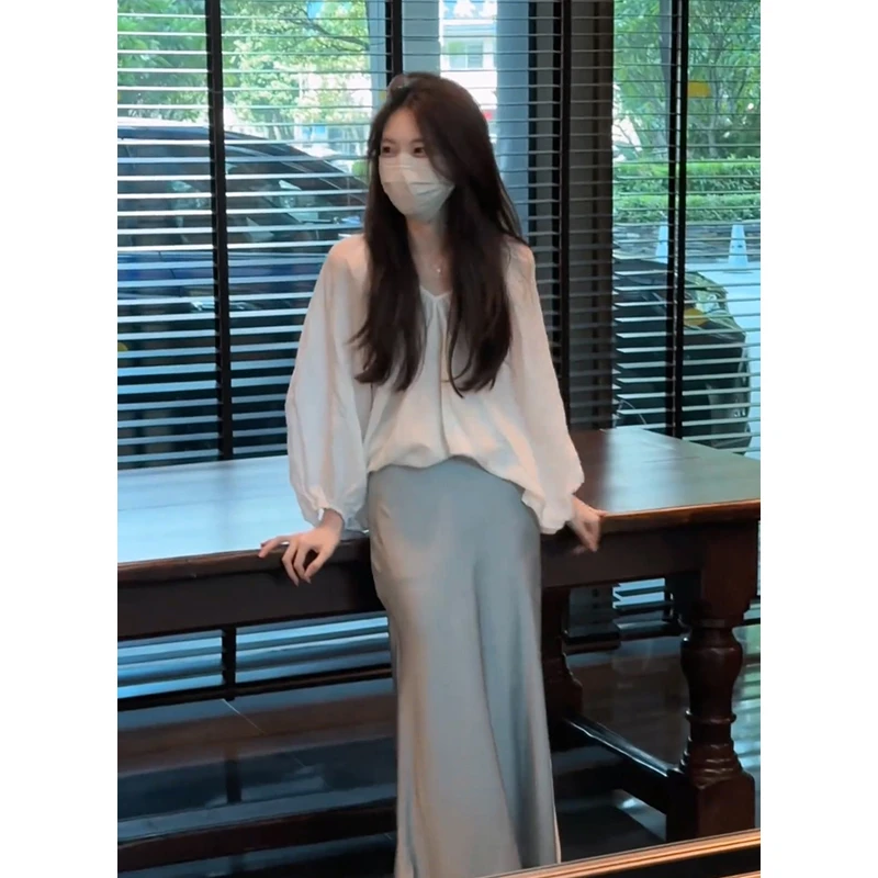 2025夏季新款法式气质宽松露背薄款V领上衣百搭高腰显瘦A字半身裙