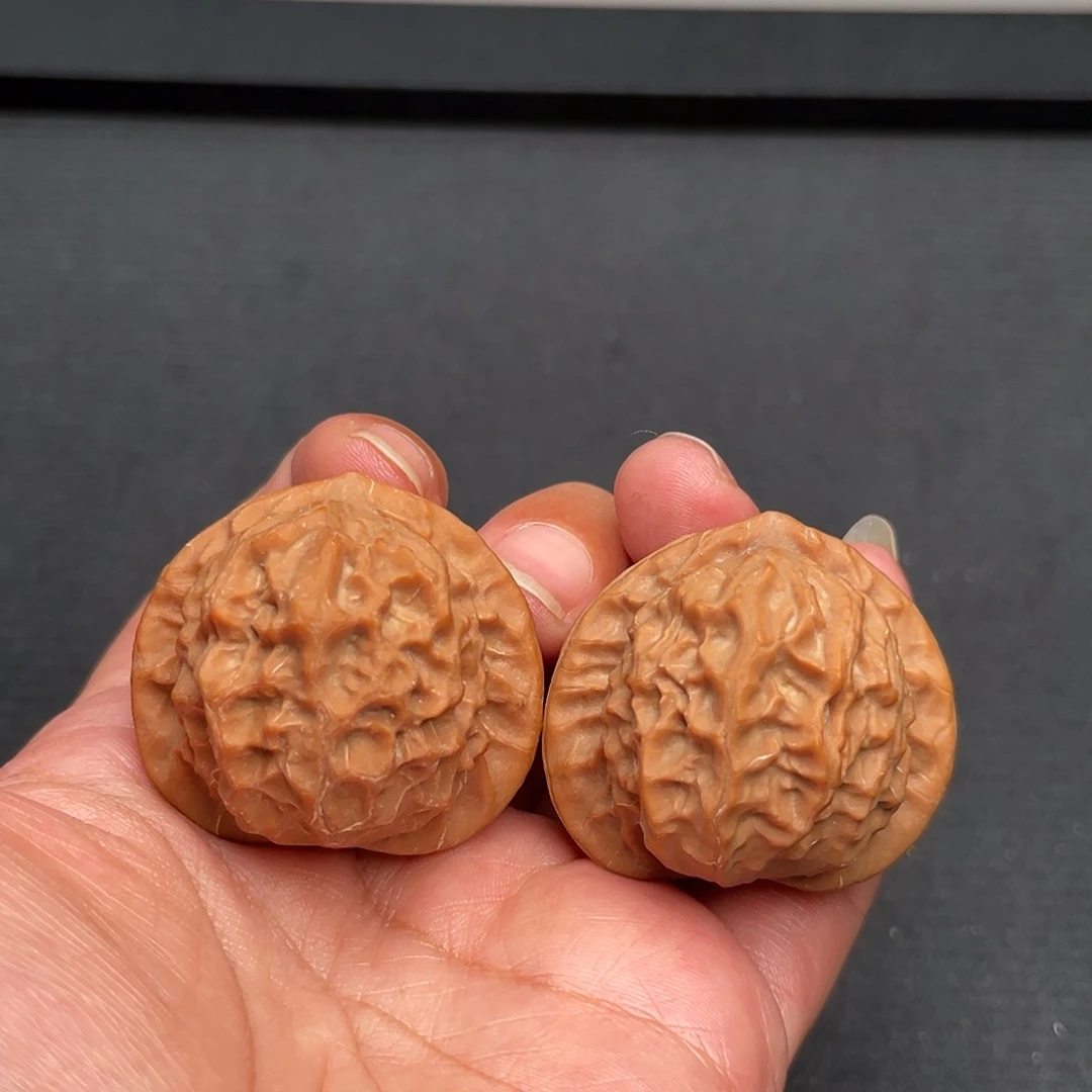 猴头核桃把件38×38全品头茬瓷娃娃XM3495