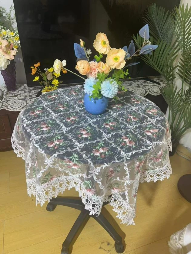 ZN186-28丝光线【105*105】白底粉雏菊花玻璃纱水溶边桌布茶几布
