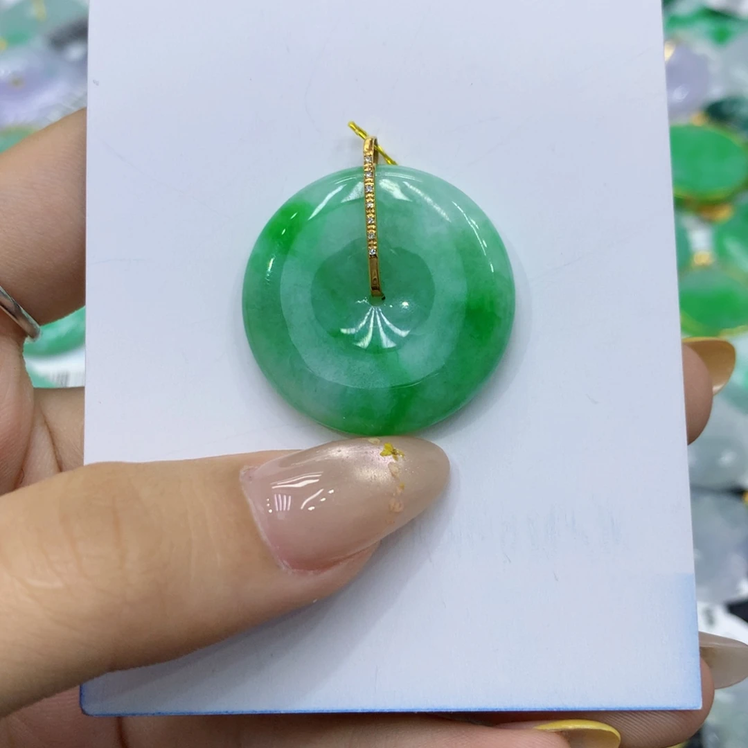 （***儿颈饰18K金镶嵌翡翠翡翠