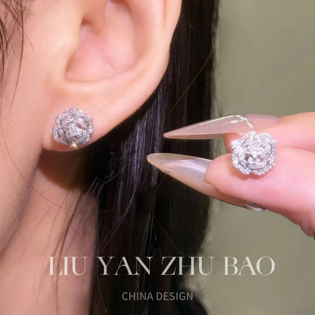 【六言臻选】01822升级1克拉山茶花耳钉