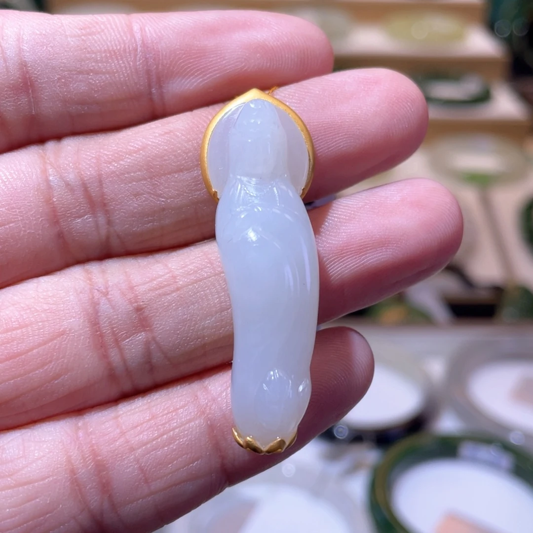 和田玉18K金镶嵌颈饰收藏级白玉观音