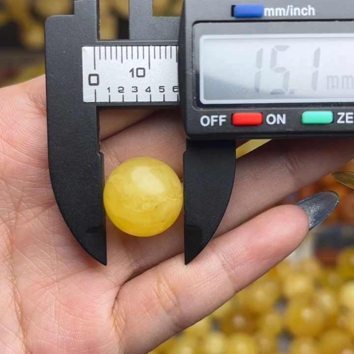 蜜蜡未镶嵌珠宝奇石179-瑕疵放漏圆珠