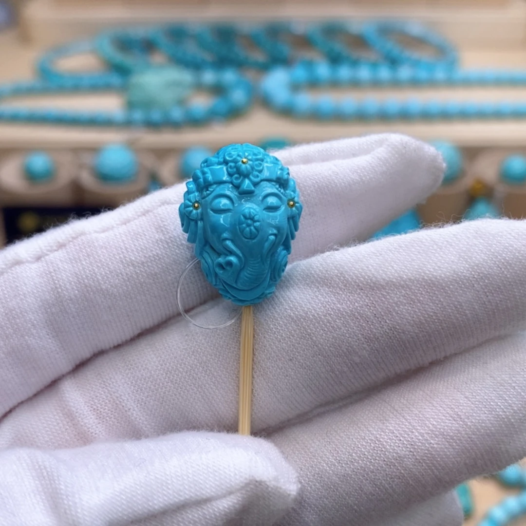 绿松石未镶嵌珠宝奇石