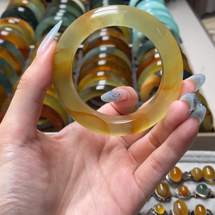 L***S蛇纹石玉未镶嵌手镯