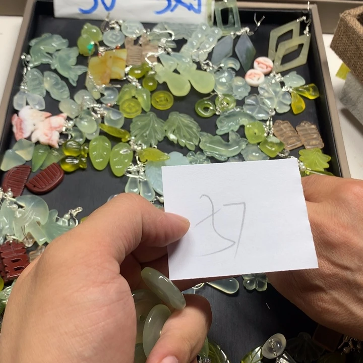 流***离蛇纹石玉合金耳钉