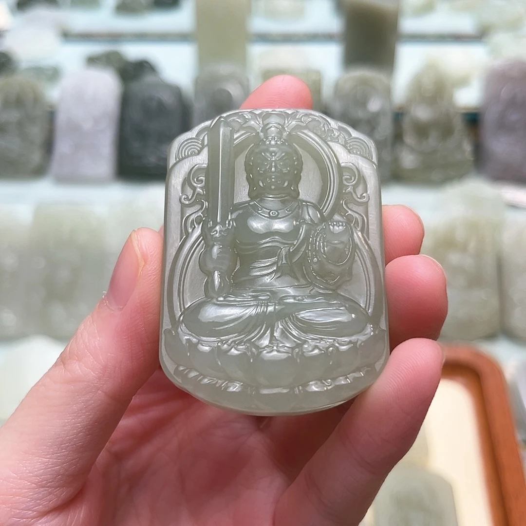 七***.和田玉未镶嵌颈饰