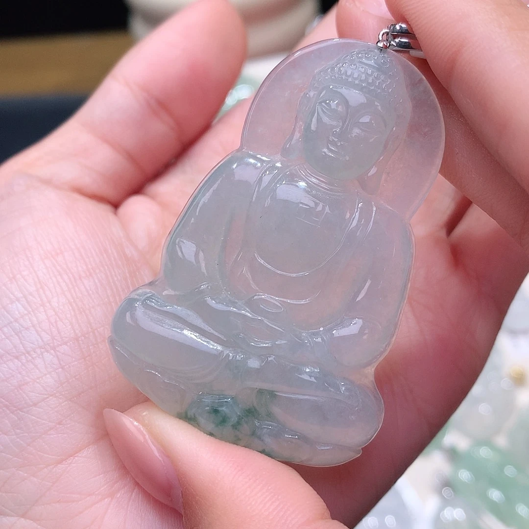 颈饰18K金镶嵌翡翠飘花大日如来