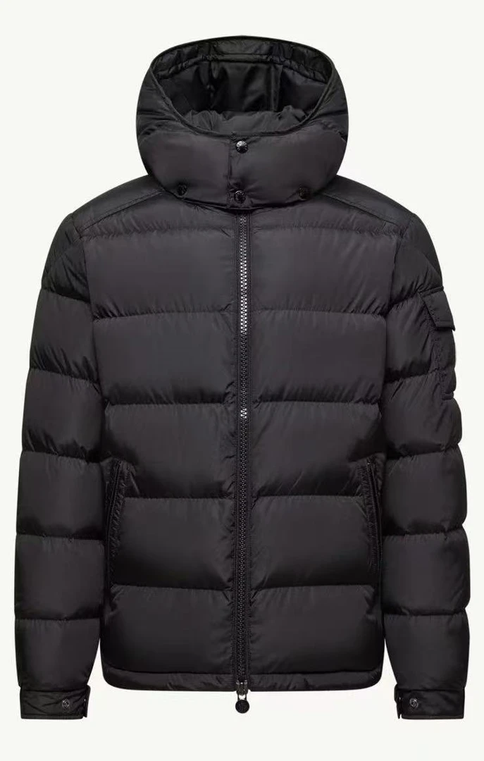 未使用 MONCLER 盟可睐 maya经典款哑光羽绒服