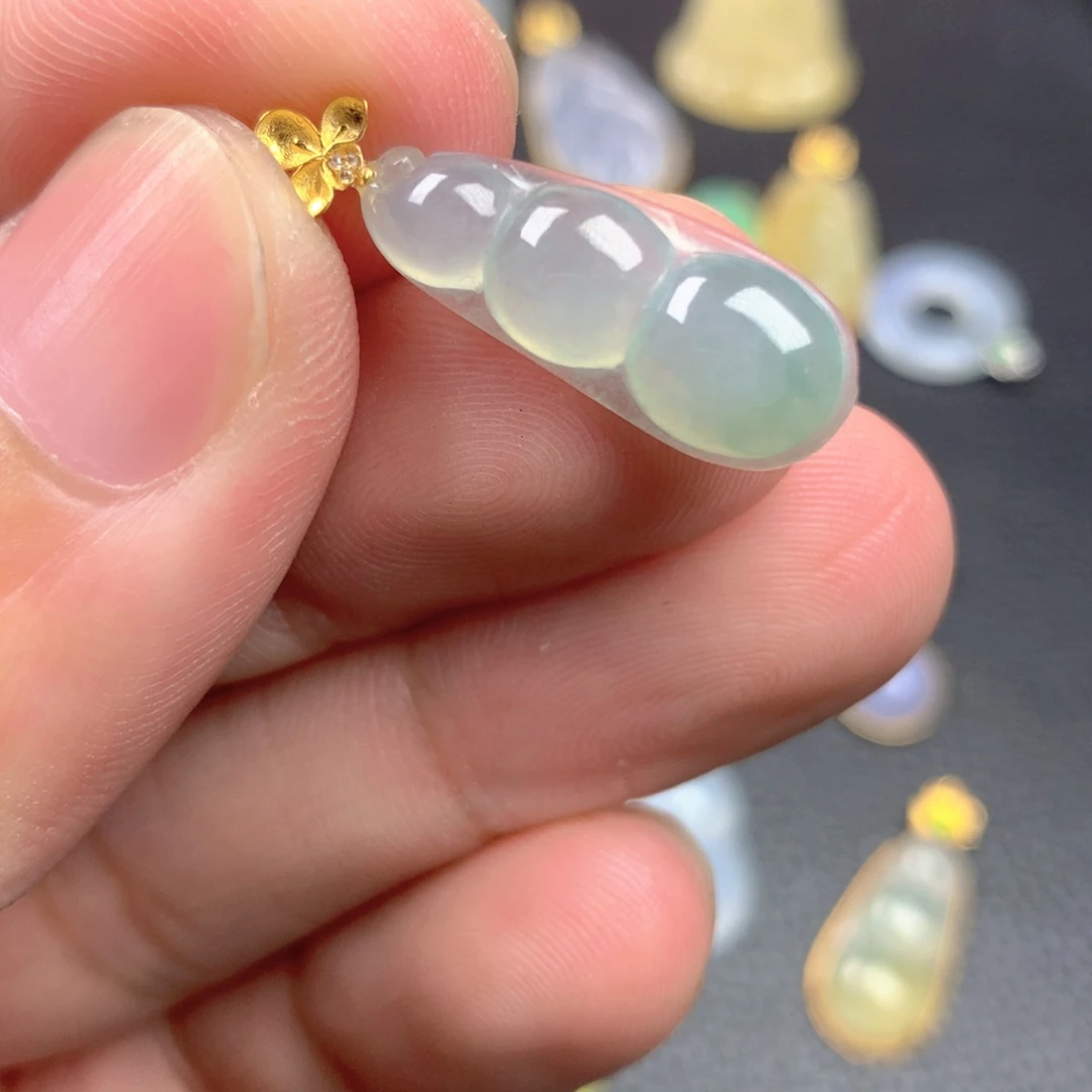 【闪购商品】颈饰18K金镶嵌翡翠翡翠