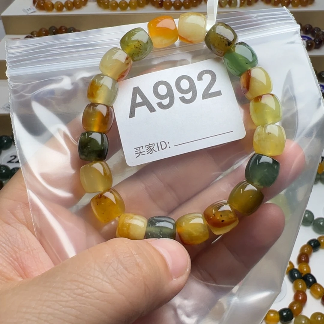 未镶嵌蛇纹石玉手链