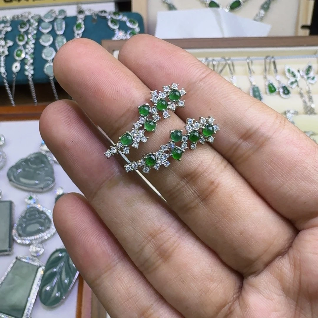 翡翠未镶嵌颈饰7894