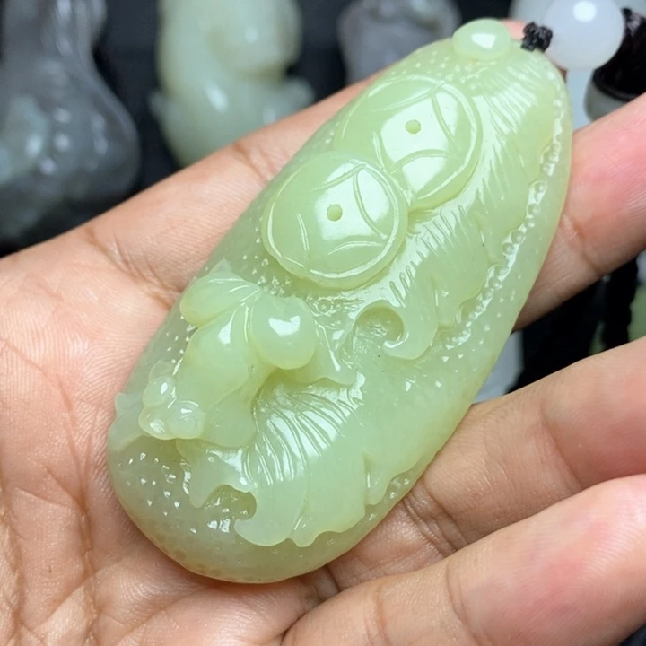 颈饰未镶嵌和田玉