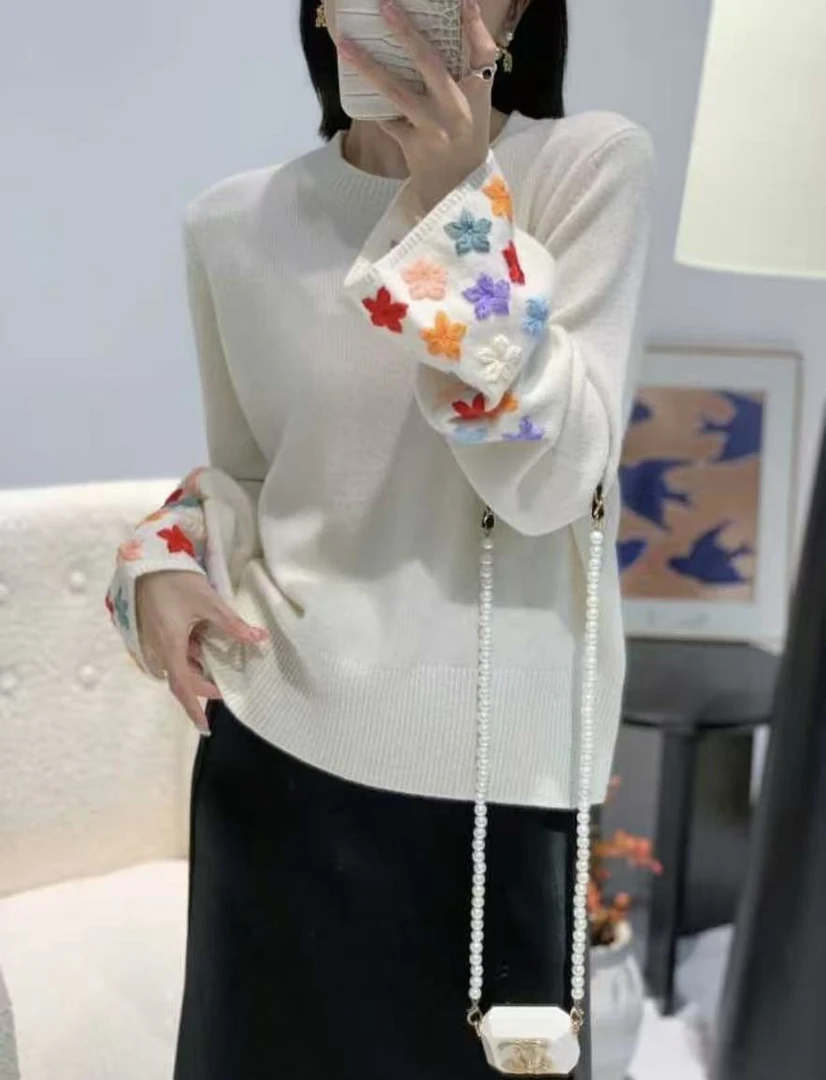 ZH B21-041新款高端袖口花朵毛衣