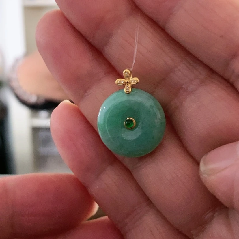 【闪购商品】颈饰18K金镶嵌翡翠