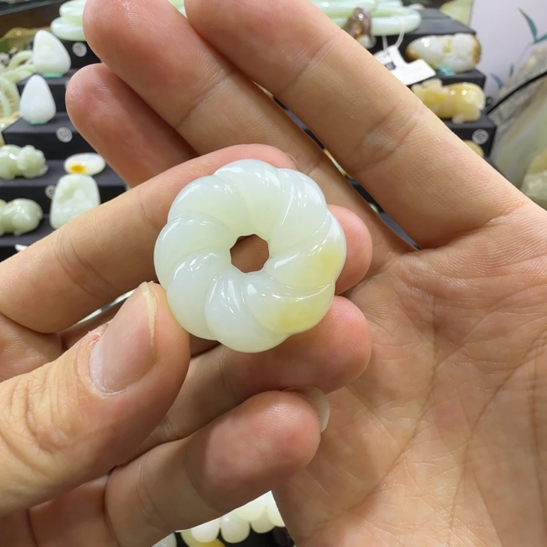 低***美和田玉未镶嵌吊坠(赠链)新疆和田玉