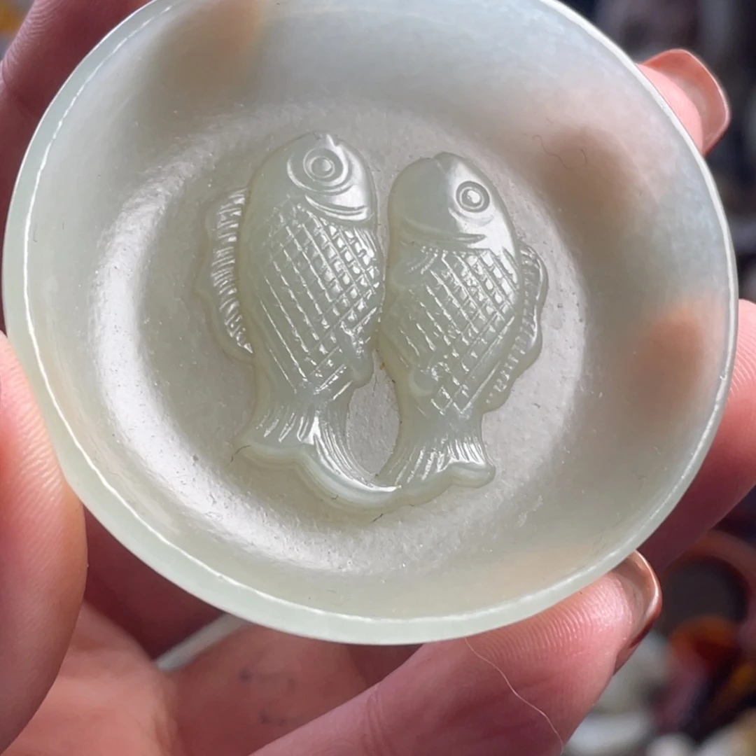 朝***拾和田玉未镶嵌颈饰