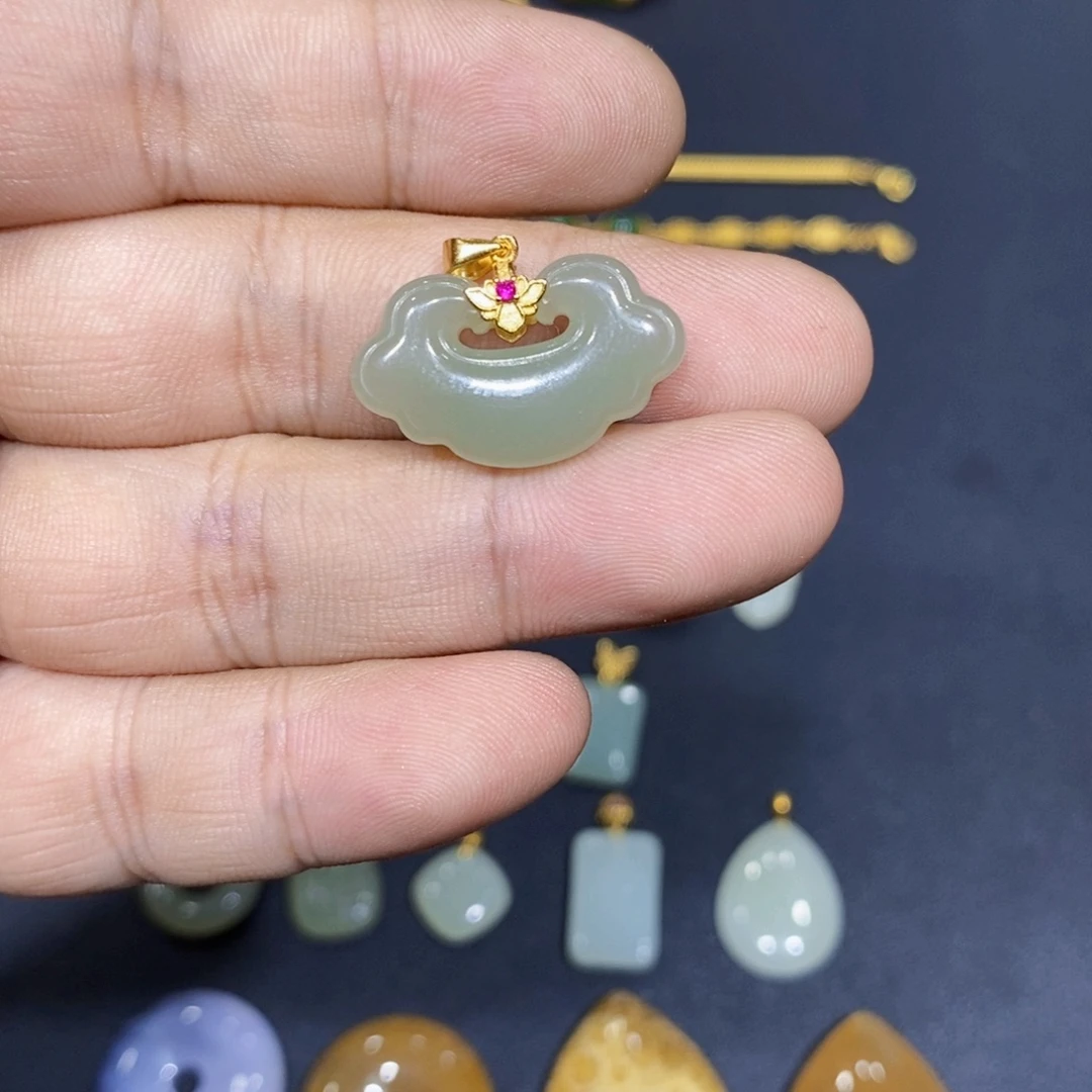 和田玉银S925镀金镶嵌颈饰