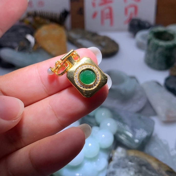 翡翠未镶嵌颈饰保真天然A货翡翠