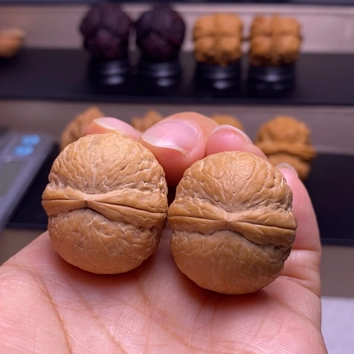 把件文玩核桃碧海龙珠60