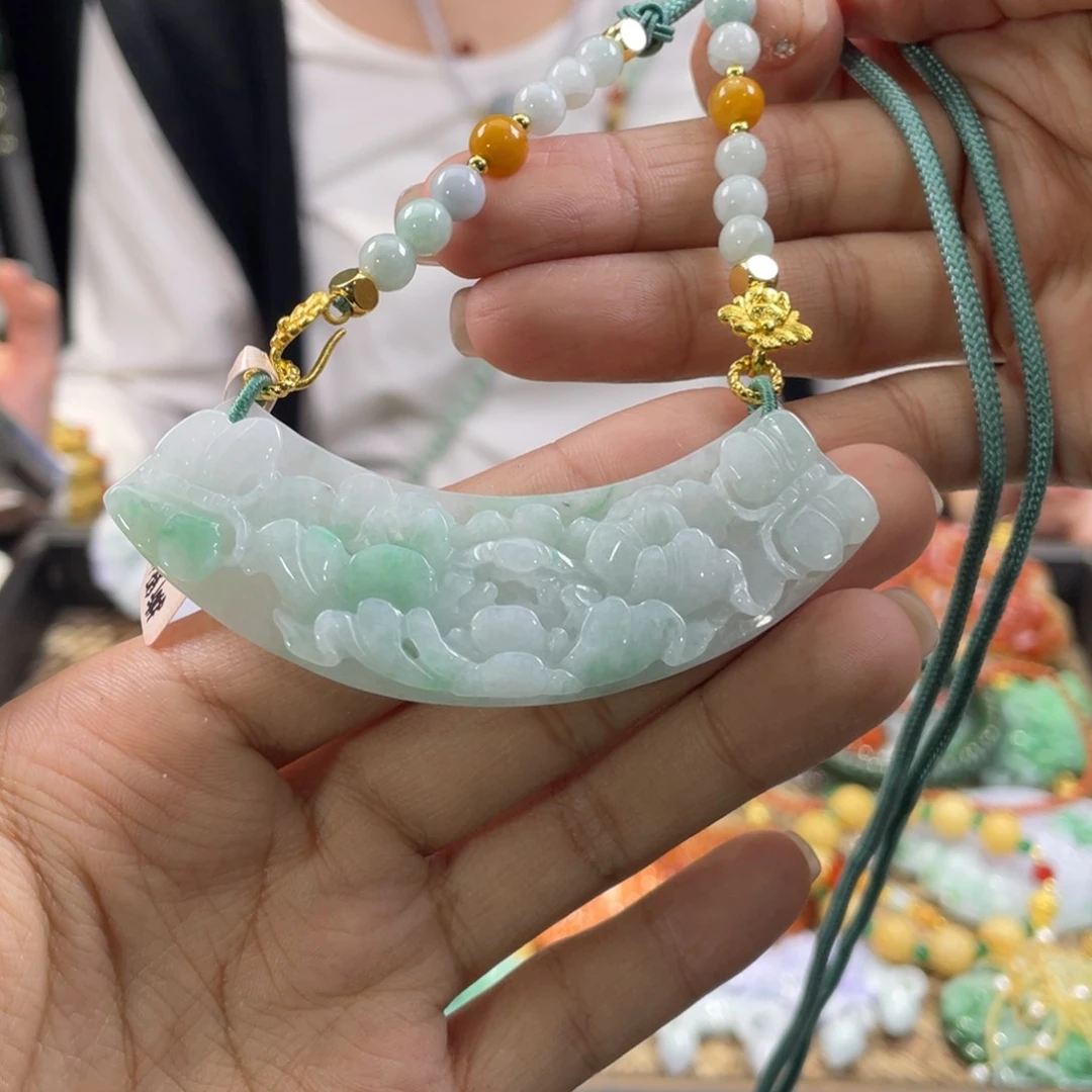 翡翠颈饰未镶嵌代编织