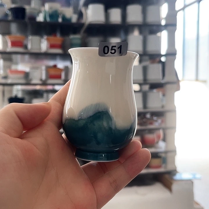 景德镇高温青山绿水暖手杯051