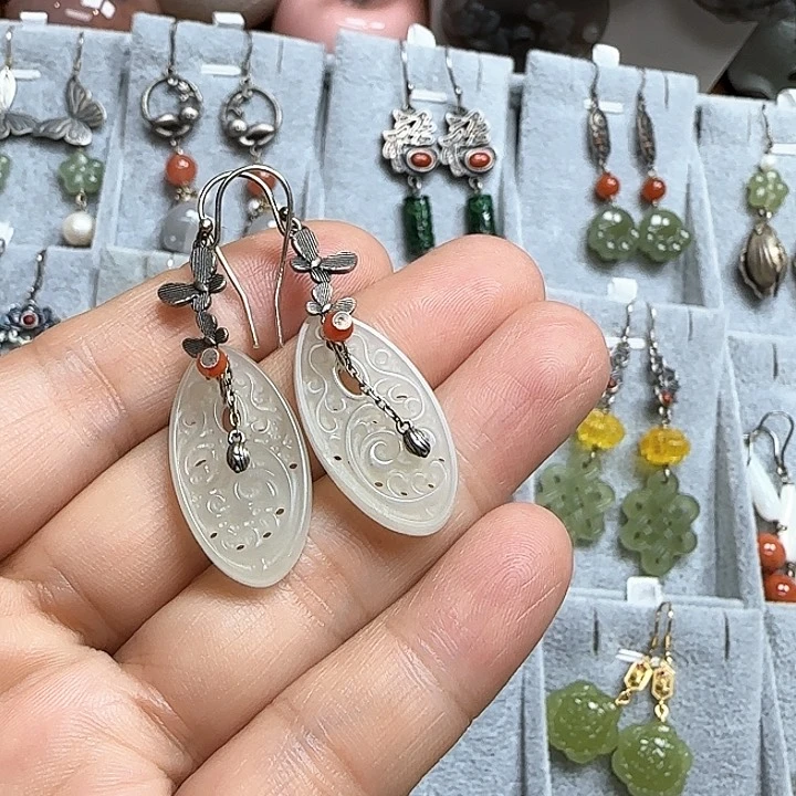 和田玉耳饰未镶嵌嬴*里耳饰