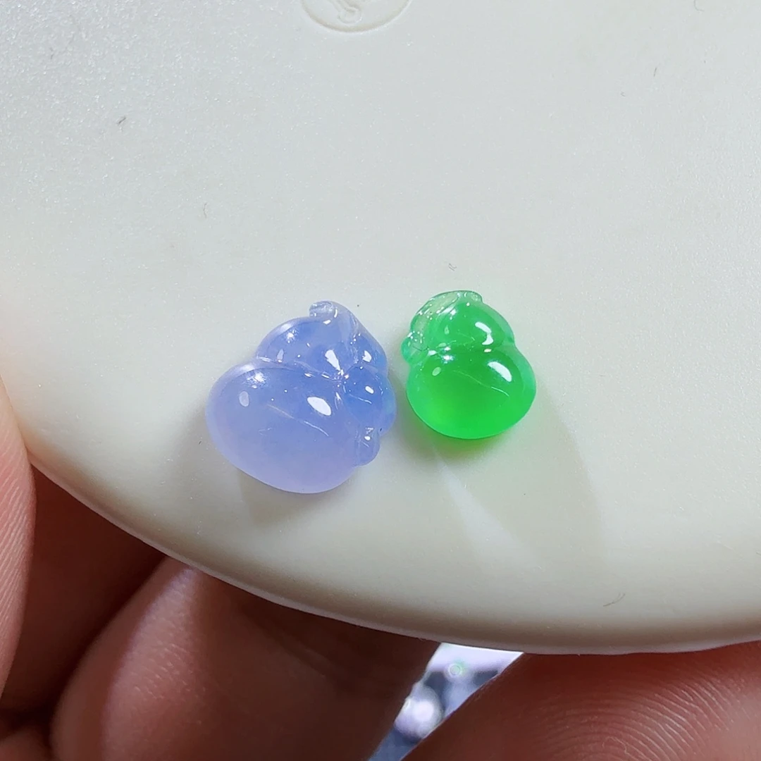 翡翠未镶嵌颈饰裸石