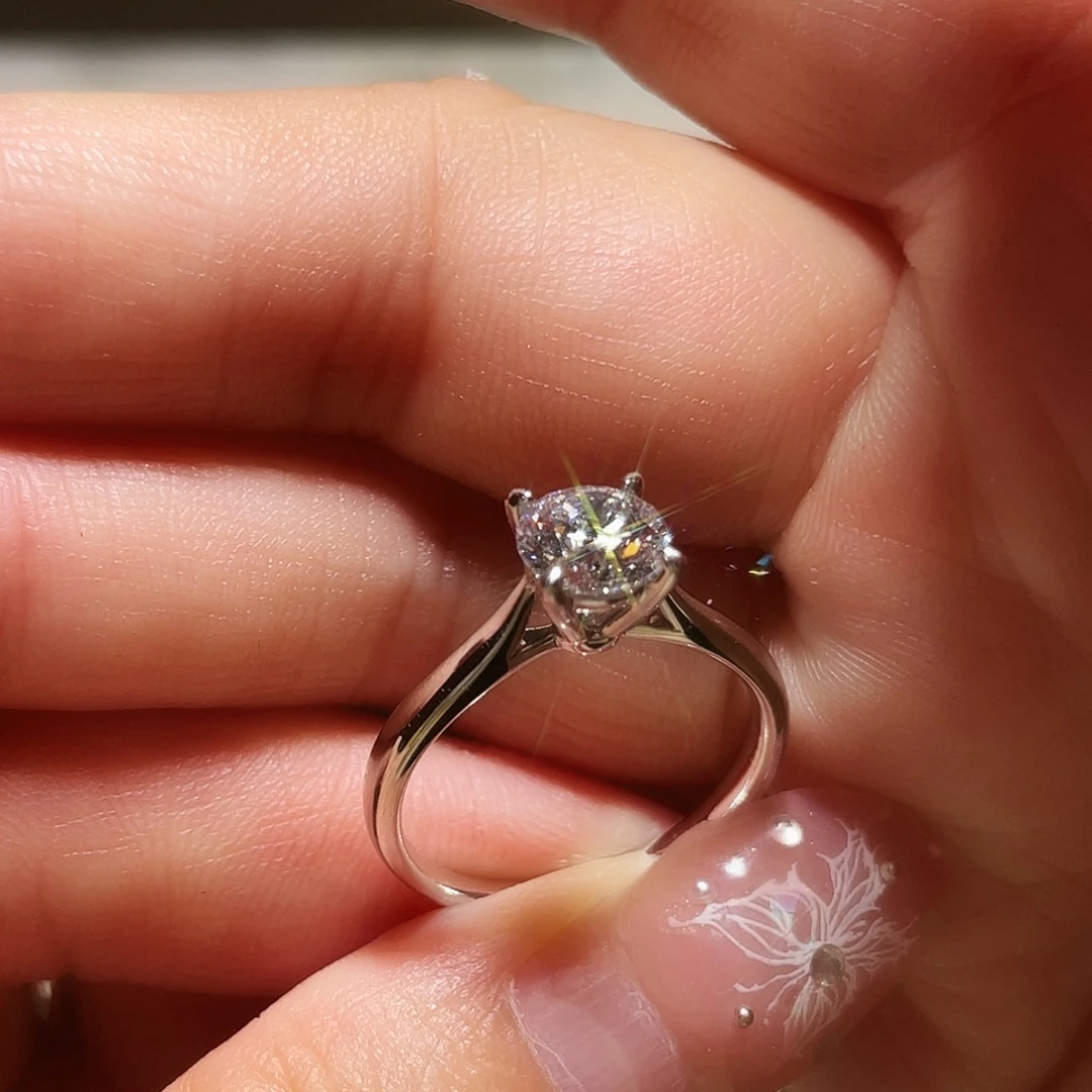 实验室培育钻石铂Pt950镶嵌1.06