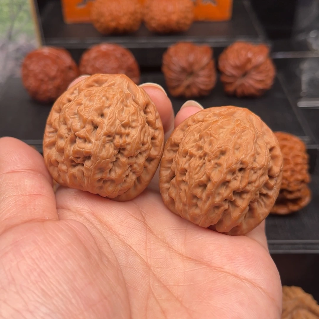 【闪购商品】文玩核桃吊坠金公子40